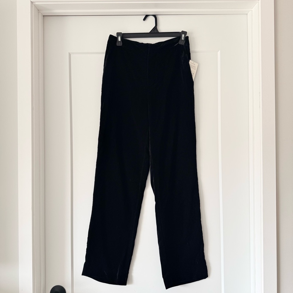 NWT- A New Day Woman’s High Rise Black Velvet Straight Leg Trouser Sz 6 - Picture 2 of 12